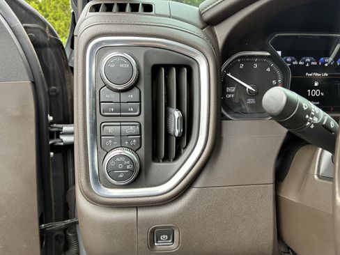 Used 2022 GMC Sierra 1500 Denali w/ Denali Premium Package AWD/4WD image 28