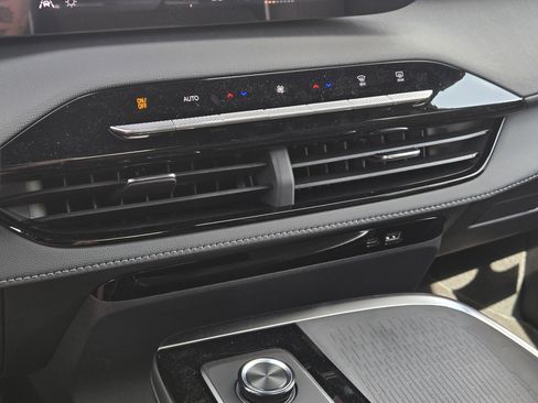 New 2026 Buick Enclave Sport Touring w/ Super Cruise Package FWD image 15