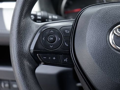 Used 2020 Toyota RAV4 XLE AWD/4WD image 21