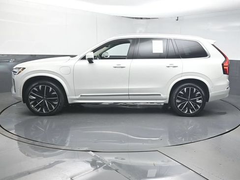 Used 2026 Volvo XC90 T8 Plus w/ Protection Package Premier AWD/4WD image 5