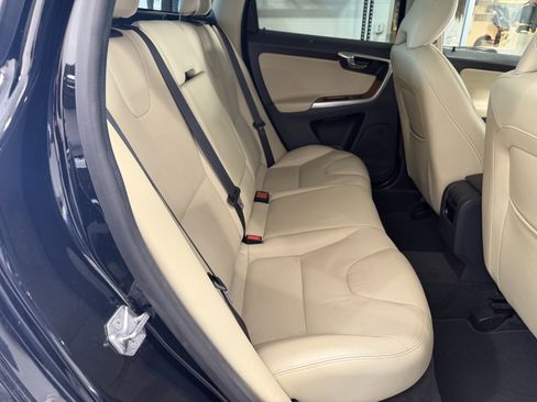 Used 2017 Volvo XC60 T6 Inscription w/ Preferred Option Package AWD/4WD image 27