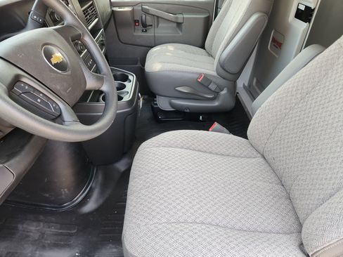 New 2025 Chevrolet Express 3500 w/ Power Convenience Package image 17