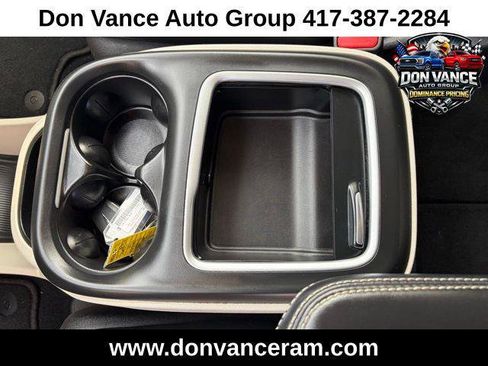 Certified 2024 Chrysler Pacifica Touring-L image 25