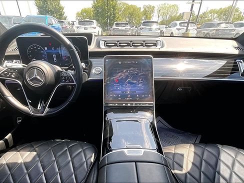 Used 2022 Mercedes-Benz S 580 4MATIC Sedan w/ Warmth & Comfort Package image 15