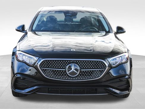 New 2026 Mercedes-Benz E 350 4MATIC Sedan image 2