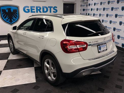 Used 2018 Mercedes-Benz GLA 250 GLA 250 w/ Premium Package image 3