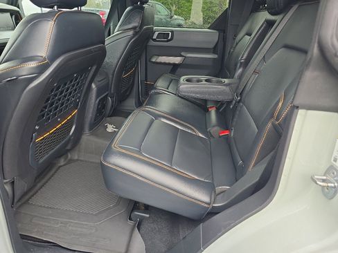 Used 2021 Ford Bronco Badlands image 16