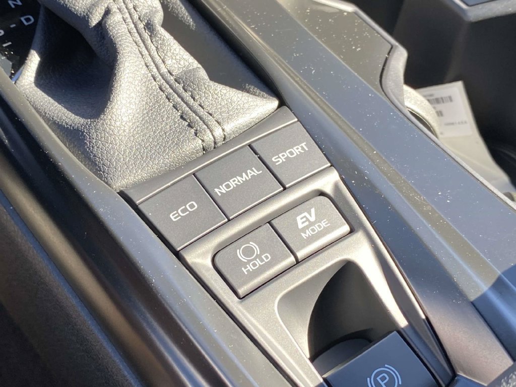 New 2026 Toyota Camry Hybrid FWD image 23