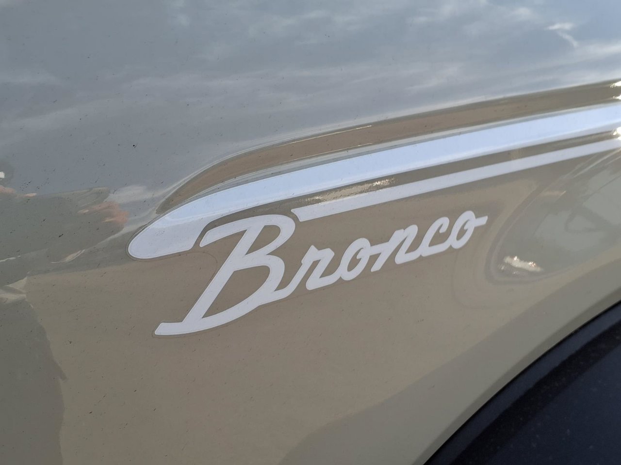 New 2026 Ford Bronco Heritage Edition AWD/4WD image 25