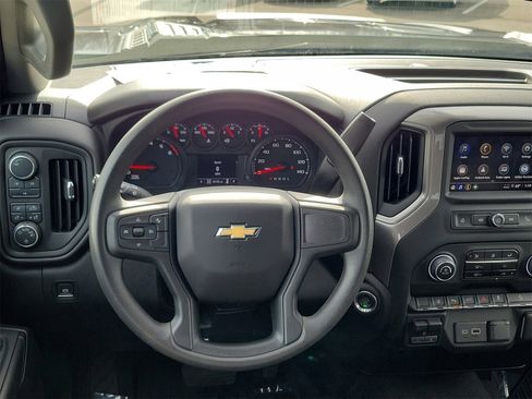 Used 2024 Chevrolet Silverado 2500 Custom w/ Custom Value Package image 21