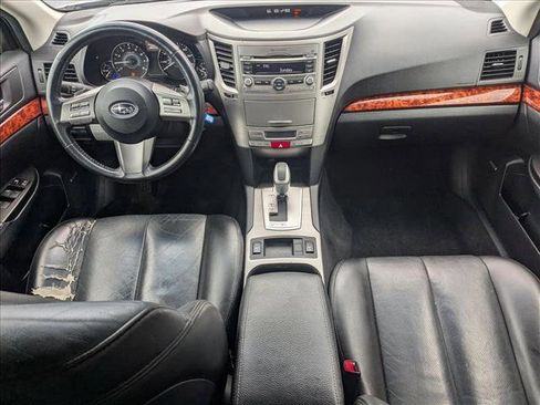 Used 2010 Subaru Outback 2.5i Limited image 14