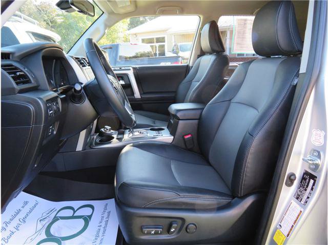 Used 2022 Toyota 4Runner SR5 Premium AWD/4WD image 3