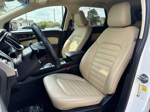 Used 2020 Ford Edge SEL w/ Convenience Package FWD image 14