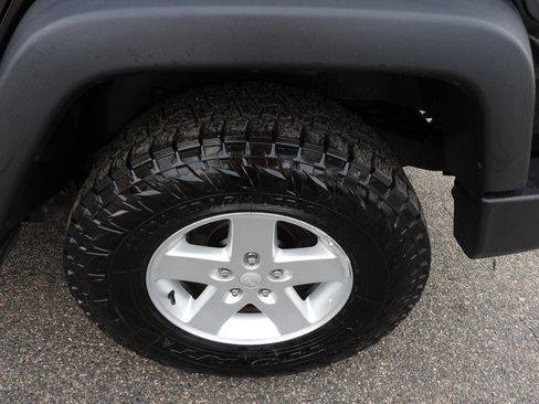 Used 2015 Jeep Wrangler Unlimited Sport w/ Quick Order Package 24S image 17