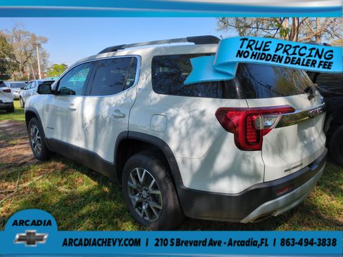 Used 2021 GMC Acadia SLE w/ Driver Convenience Package FWD image 4