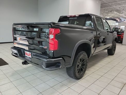 Used 2024 Chevrolet Silverado 1500 ZR2 w/ Technology Package image 7