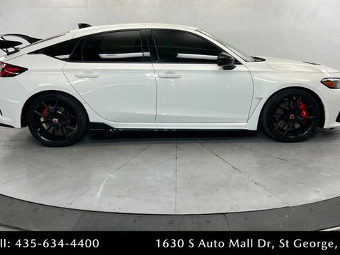 Used 2025 Honda Civic Type R image 6