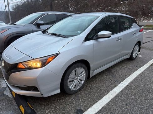Used 2023 Nissan Leaf S image 11