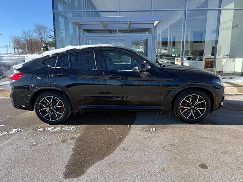 Used 2024 BMW X4 M40i w/ Premium Package image 2
