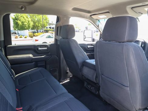 Used 2022 Chevrolet Silverado 2500 LT w/ Convenience Package AWD/4WD image 16