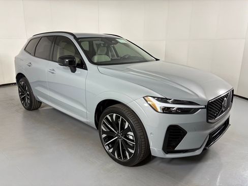 New 2026 Volvo XC60 T8 Ultra w/ Protection Package AWD/4WD image 2