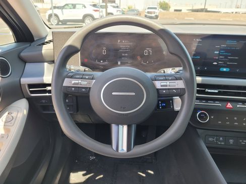 Used 2025 Hyundai Sonata SEL FWD image 17