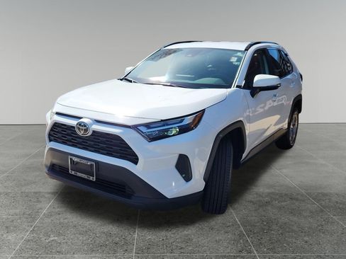 Certified 2025 Toyota RAV4 XLE AWD/4WD image 3