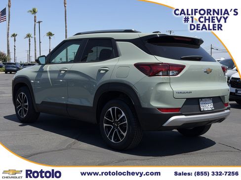 Used 2025 Chevrolet TrailBlazer LT FWD image 4