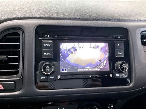 Used 2021 Honda HR-V LX image 23