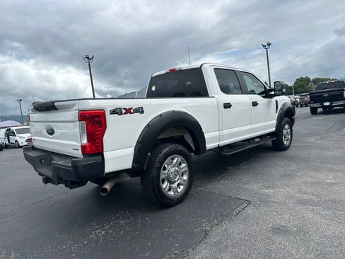 Used 2017 Ford F250 XL w/ Power Equipment Group AWD/4WD image 5