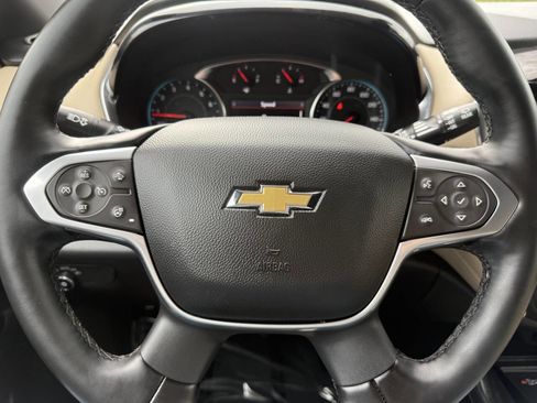 Used 2023 Chevrolet Traverse LT AWD/4WD image 14