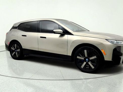 Used 2025 BMW iX xDrive50 w/ Premium Package AWD/4WD image 3