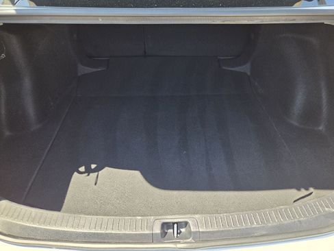 Used 2025 Toyota Corolla LE FWD image 28
