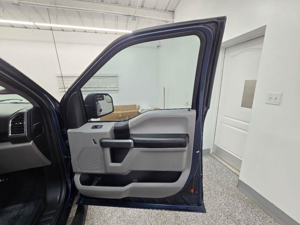 Used 2015 Ford F150 XLT w/ Equipment Group 301A Mid RWD image 25