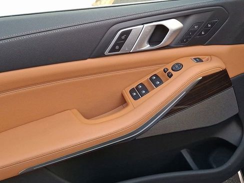 Used 2019 BMW X5 xDrive40i w/ Luxury Seating Package image 12