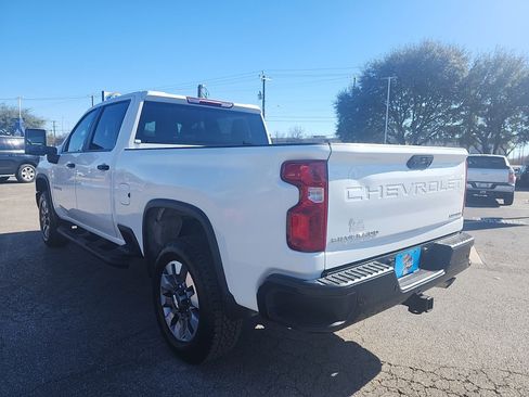 Used 2025 Chevrolet Silverado 2500 Custom w/ Custom Value Package AWD/4WD image 6