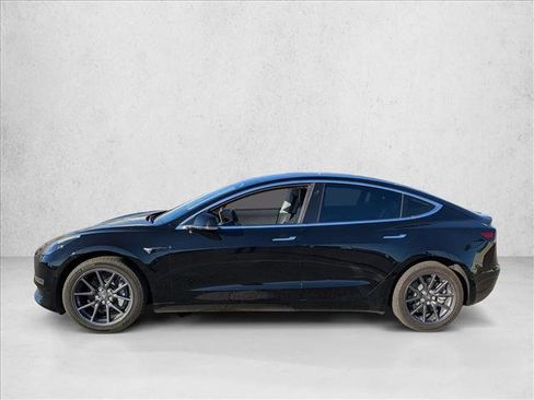 Used 2019 Tesla Model 3 Mid Range image 8
