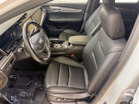 Certified 2023 Cadillac XT5 Luxury FWD image 5