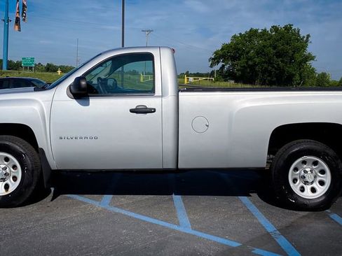 Used 2011 Chevrolet Silverado 1500 W/T AWD/4WD image 4