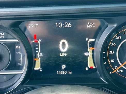 Used 2024 Jeep Wrangler Unlimited Sahara w/ Technology Group AWD/4WD image 13