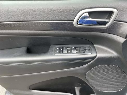 Certified 2018 Jeep Grand Cherokee Altitude AWD/4WD image 22