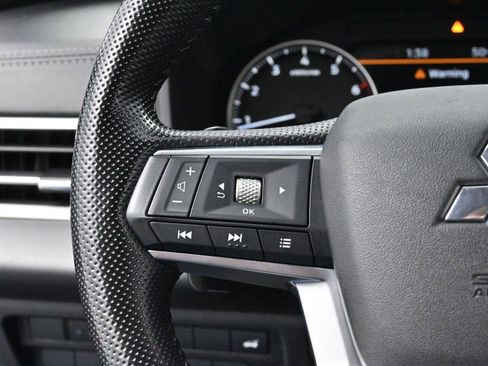 Used 2022 Mitsubishi Outlander SE image 16