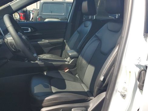 Used 2026 Jeep Compass Latitude AWD/4WD image 18