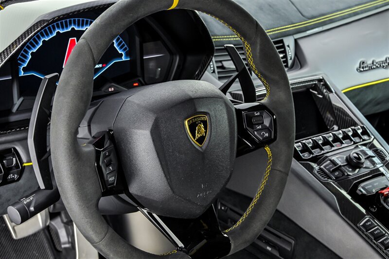 Used 2017 Lamborghini Aventador LP 750-4 Superveloce AWD/4WD image 42