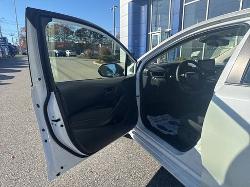 Used 2023 Toyota Corolla LE image 13
