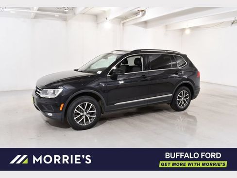 Used 2018 Volkswagen Tiguan SE AWD/4WD image 1