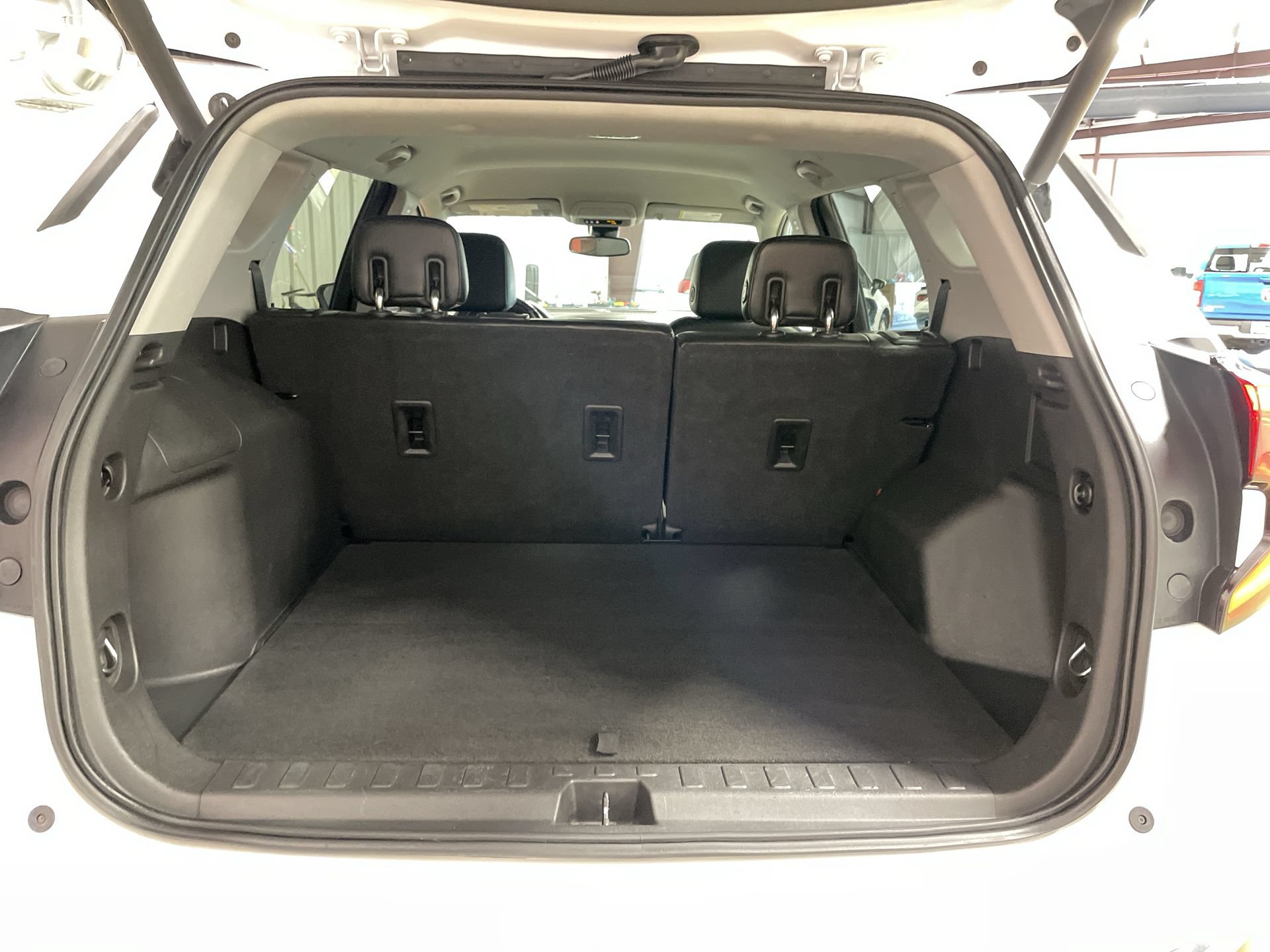 Used 2020 GMC Terrain SLT w/ Preferred Package FWD image 23
