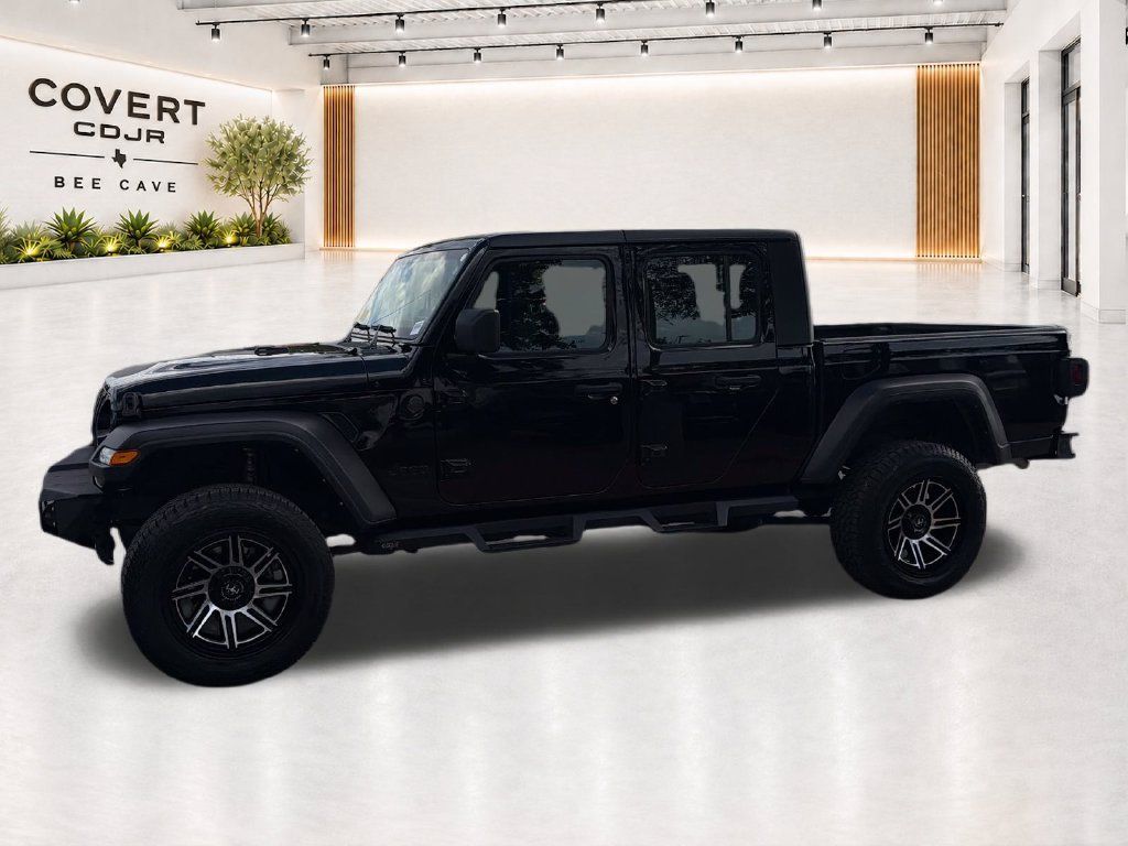 Used 2023 Jeep Gladiator Sport w/ Trailer Tow Package AWD/4WD image 5