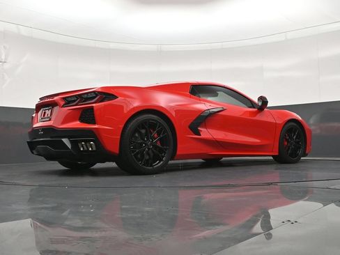 Used 2025 Chevrolet Corvette Stingray Convertible w/ 1LT RWD image 26
