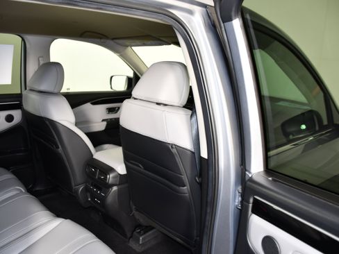 Certified 2025 Honda Pilot EX-L image 44